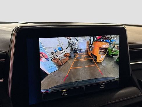 Used 2023 Chevrolet Suburban RST image 15