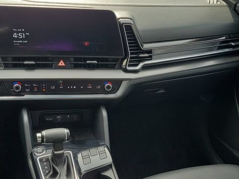 Certified 2024 Kia Sportage EX FWD image 18