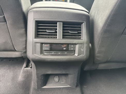 Used 2018 Volkswagen Atlas S image 24