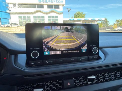 Used 2023 Honda Accord EX image 10