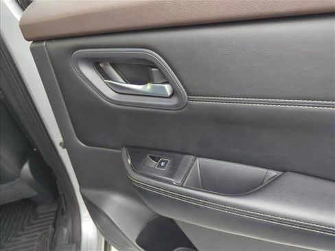Used 2023 Nissan Rogue SL w/ SL Premium Package FWD image 26
