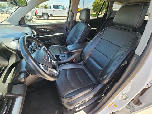 Used 2024 GMC Terrain SLT FWD image 14