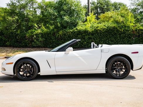 Used 2006 Chevrolet Corvette Convertible w/ Preferred Equipment Group image 39