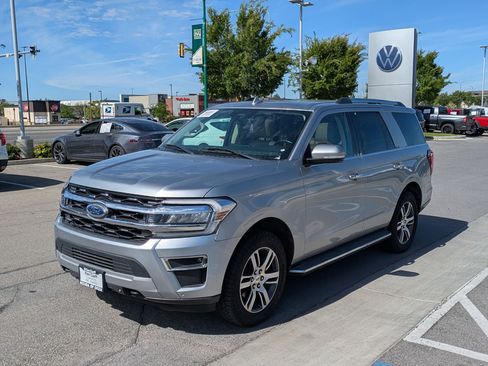 Used 2023 Ford Expedition Limited AWD/4WD image 11