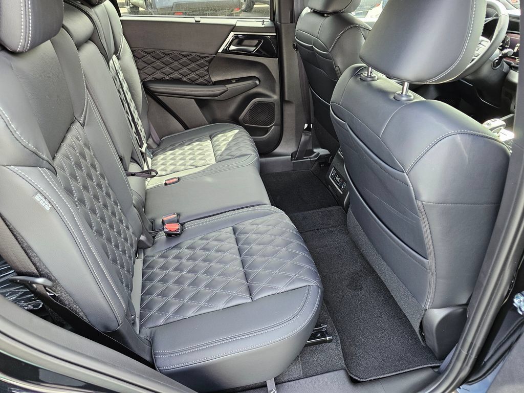 New 2026 Nissan Rogue Platinum AWD/4WD image 15