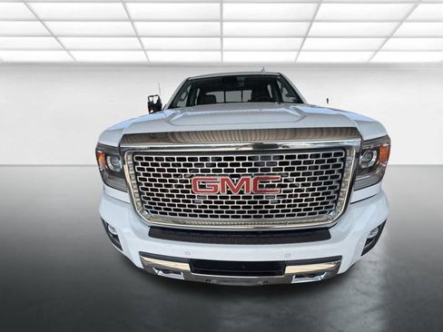 Used 2016 GMC Sierra 2500 Denali w/ Duramax Plus Package AWD/4WD image 6