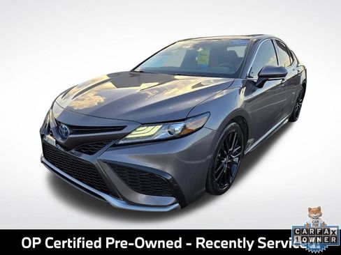 Used 2024 Toyota Camry XSE FWD image 3