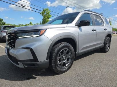 Used 2025 Honda Pilot TrailSport