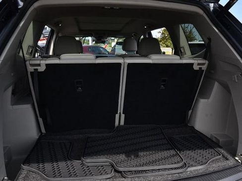 Used 2024 Volkswagen Atlas SE w/ Panoramic Sunroof Package AWD/4WD image 26