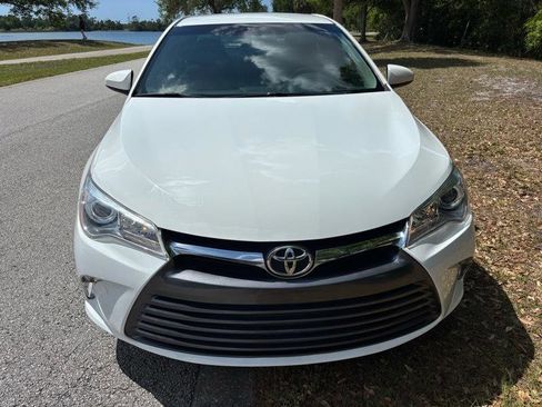 Used 2016 Toyota Camry LE FWD image 4