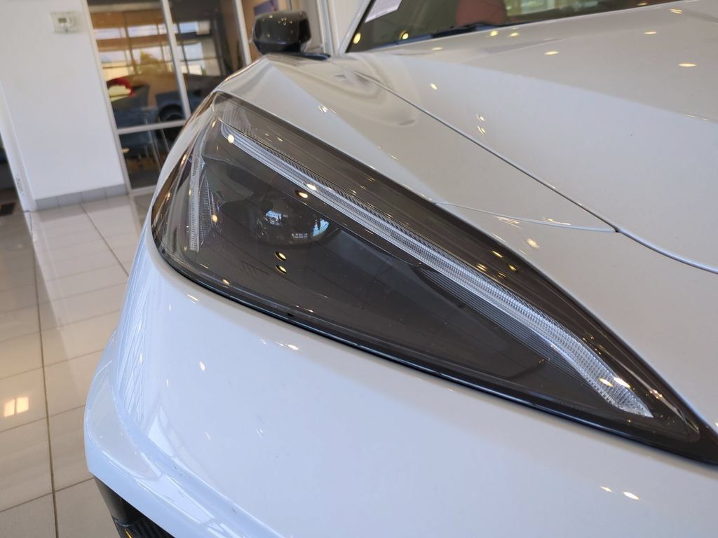 Used 2021 Chevrolet Corvette Stingray Premium Cpe w/ Z51 Performance Package RWD image 10
