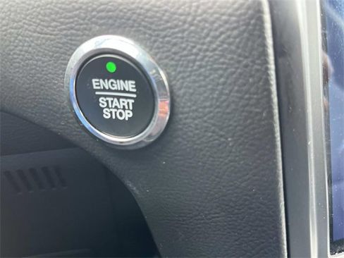 Certified 2024 Ford Edge Titanium image 37