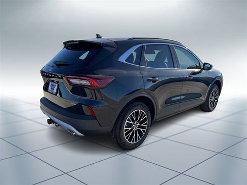 New 2025 Ford Escape Base w/ Class II Trailer Tow Package image 3