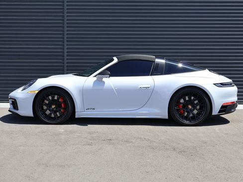 Used 2024 Porsche 911 Targa 4 GTS AWD/4WD image 2
