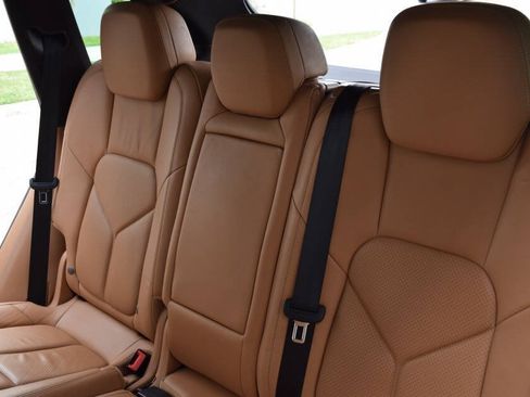 Used 2013 Porsche Cayenne Diesel AWD/4WD image 44
