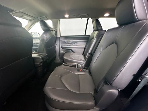 Used 2025 Toyota Grand Highlander FWD image 27
