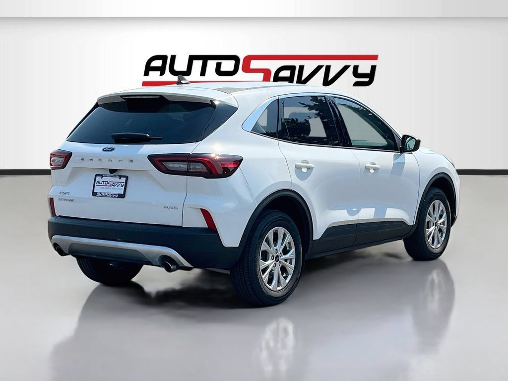 Used 2024 Ford Escape Active w/ Tech Pack #1 AWD/4WD image 7