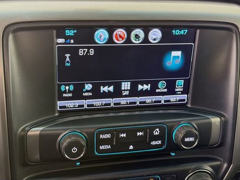 Used 2018 Chevrolet Silverado 1500 LT w/ Texas Edition image 16