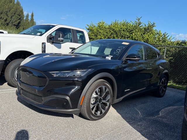 New 2025 Ford Mustang Mach-E Select RWD image 4