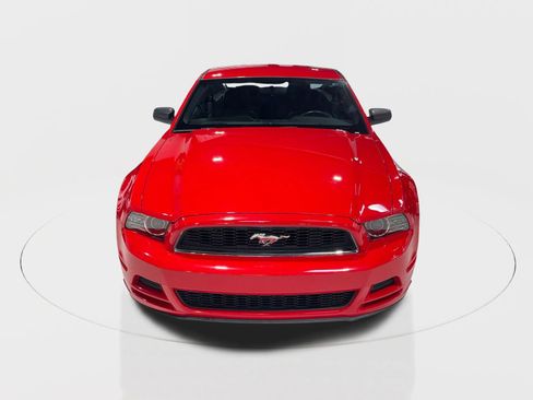 Used 2013 Ford Mustang Coupe image 4