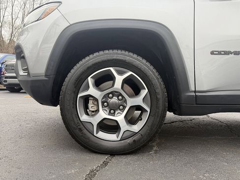 Used 2022 Jeep Compass Trailhawk w/ Trailhawk Convenience Group image 9