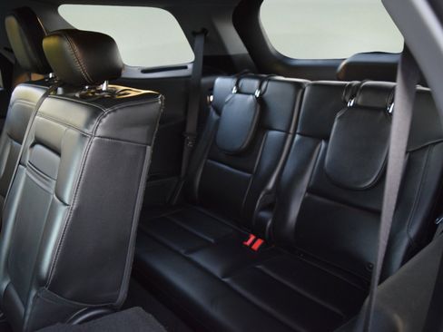 Certified 2023 Ford Explorer XLT w/ Equipment Group 202A image 9