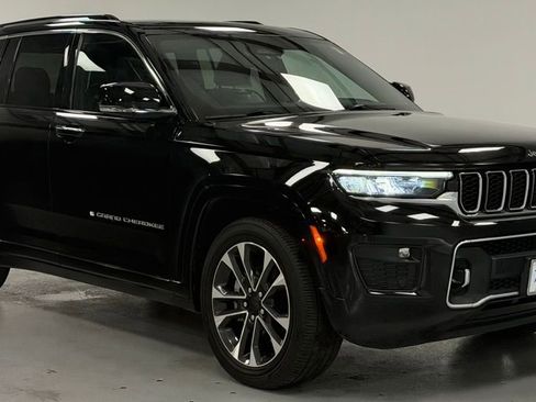 Used 2023 Jeep Grand Cherokee Overland image 6