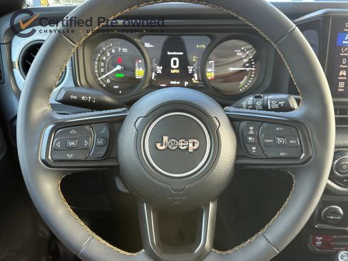 Used 2024 Jeep Wrangler Unlimited AWD/4WD image 23