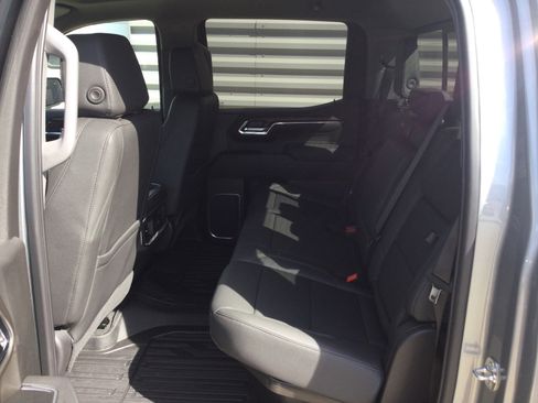 New 2026 GMC Sierra 1500 SLT w/ SLT Premium Plus Package AWD/4WD image 8