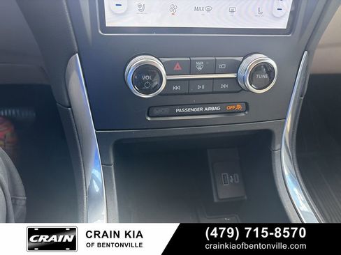 Used 2021 Ford Edge Titanium w/ Equipment Group 301A AWD/4WD image 21