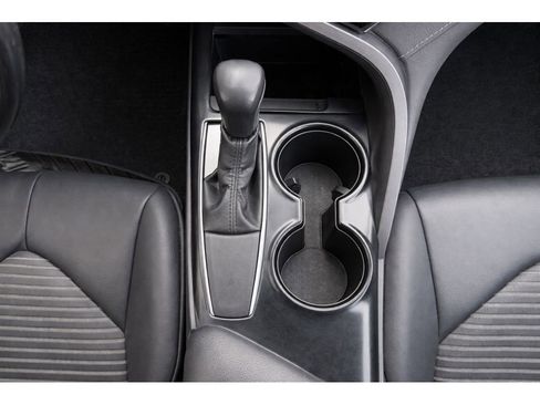 Used 2019 Toyota Camry SE image 27