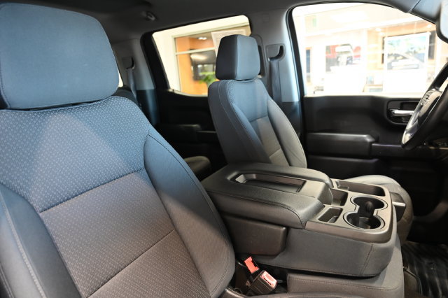 Used 2019 Chevrolet Silverado 1500 Custom Trail Boss w/ Custom Convenience Package AWD/4WD image 9