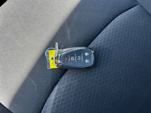 Used 2023 Chevrolet Malibu LT FWD image 26