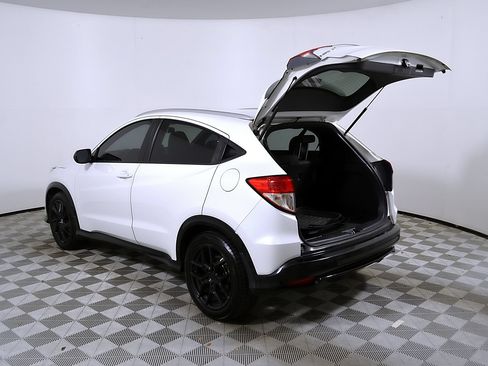 Used 2021 Honda HR-V Sport image 10
