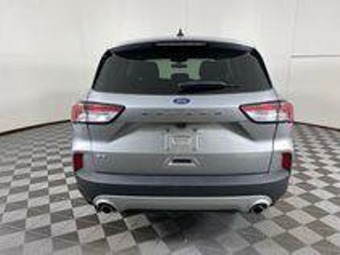 Used 2022 Ford Escape SE w/ Cold Weather Package FWD image 10