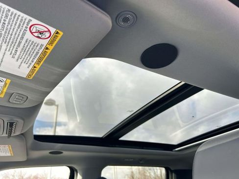 Used 2025 Ford F350 Lariat w/ Lariat Ultimate Package image 32