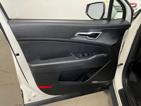 Used 2024 Kia Sportage LX FWD image 24