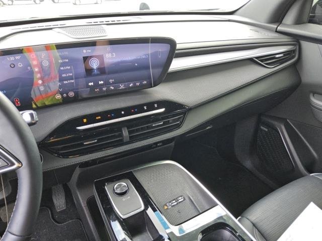 Used 2026 Buick Enclave Sport Touring w/ Power Package FWD image 4