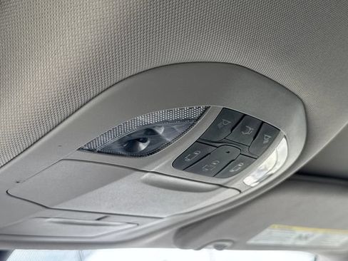 Used 2024 Chrysler Pacifica Touring-L FWD image 29