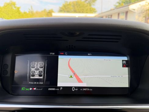 Used 2018 Land Rover Range Rover Sport HSE AWD/4WD image 21