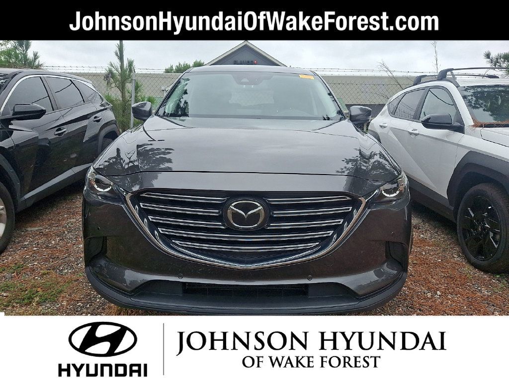 Used 2020 MAZDA CX-9 Touring w/ Touring Premium Package FWD image 2