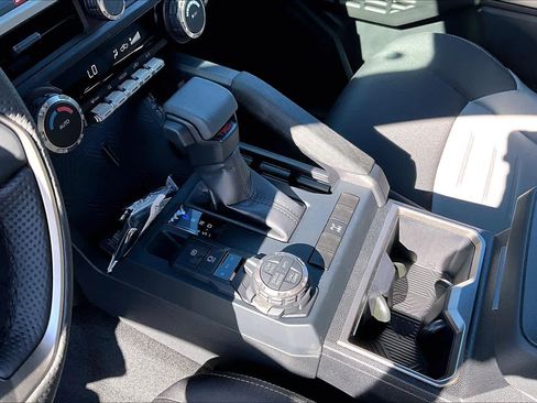 New 2026 Toyota Tacoma TRD Off-Road AWD/4WD image 7