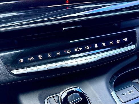 Used 2021 Cadillac Escalade Sport w/ Driver Assist Tech Package image 36