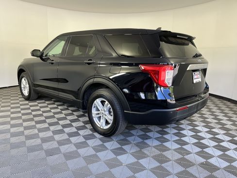 Used 2023 Ford Explorer 4WD image 3