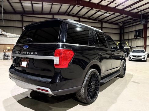 Used 2024 Ford Expedition XLT RWD image 5