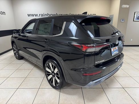 New 2026 Mitsubishi Outlander SE image 4