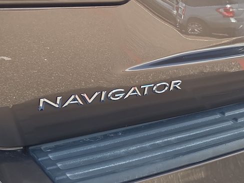 Used 2016 Lincoln Navigator Reserve AWD/4WD image 5