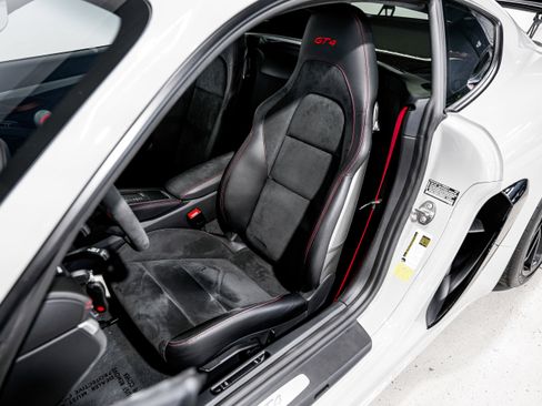 Used 2020 Porsche 718 Cayman GT4 image 20