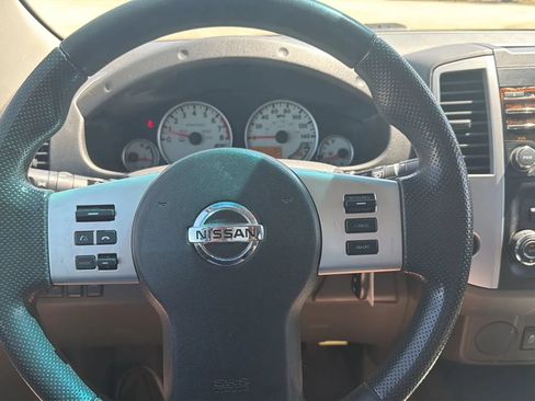 Used 2013 Nissan Frontier Desert Runner RWD image 15