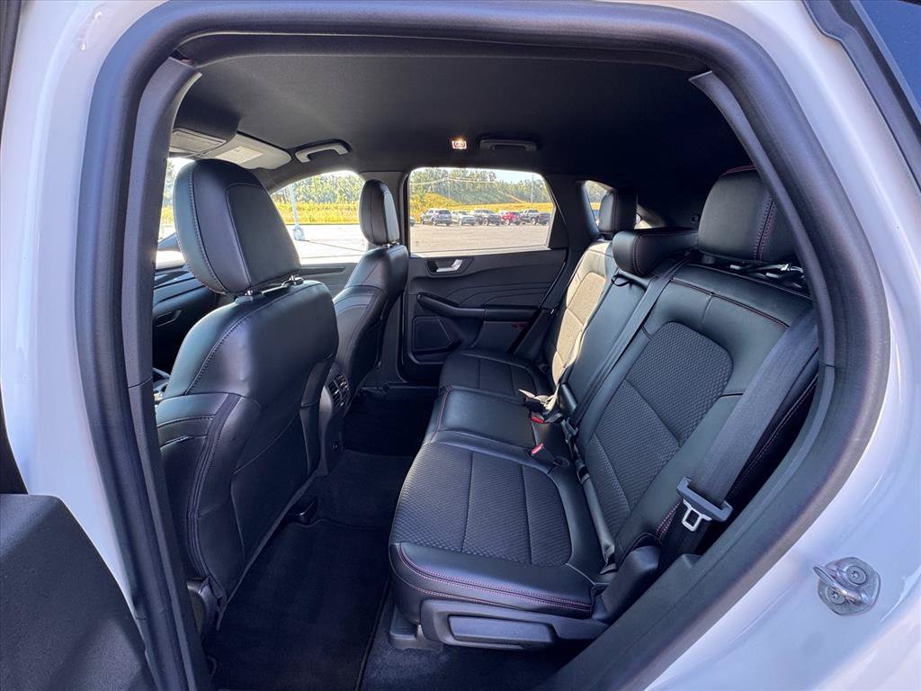 Used 2024 Ford Escape ST-Line w/ Tech Pack #1 FWD image 12